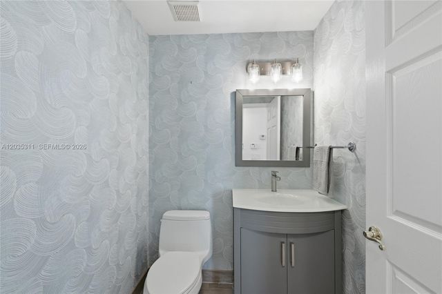 1975 Water Ridge Drive, Weston, FL 33326