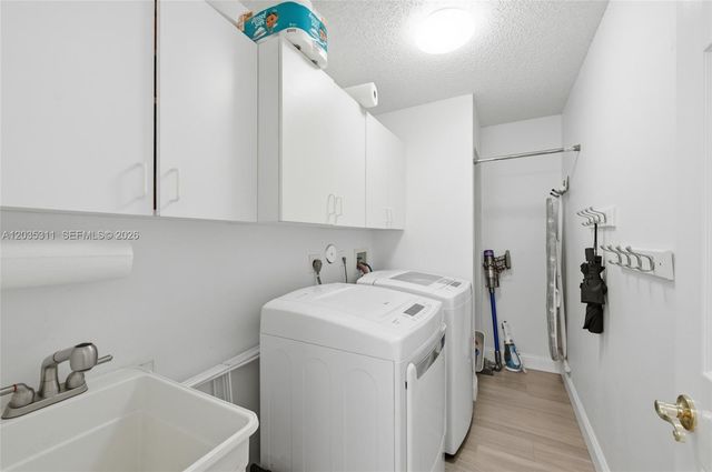 1975 Water Ridge Drive, Weston, FL 33326