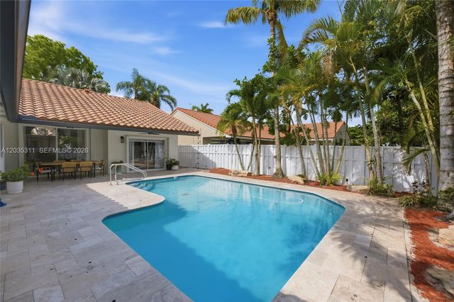 1975 Water Ridge Drive, Weston, FL 33326