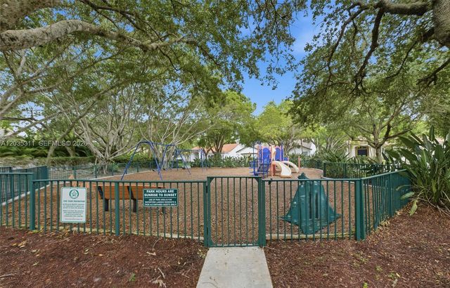 1975 Water Ridge Drive, Weston, FL 33326