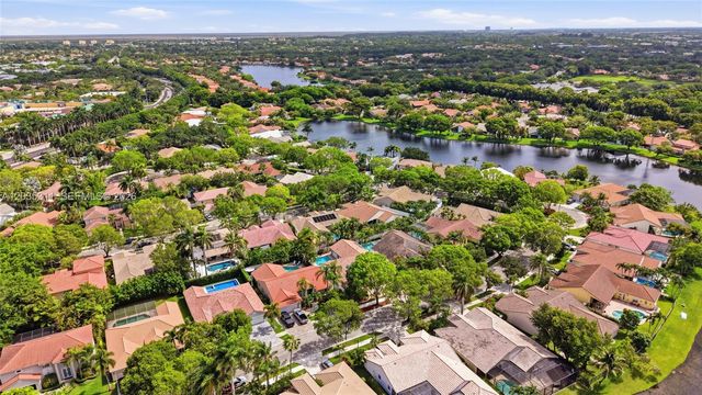1975 Water Ridge Drive, Weston, FL 33326
