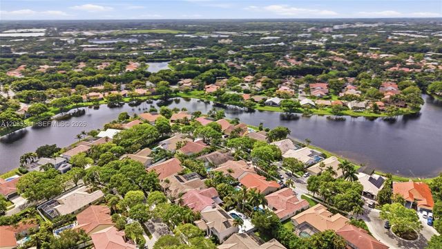 1975 Water Ridge Drive, Weston, FL 33326
