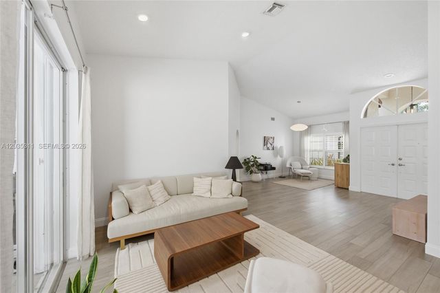 1975 Water Ridge Drive, Weston, FL 33326