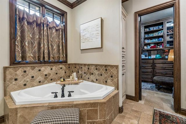 16329 Scotland Way, Edmond, OK 73013