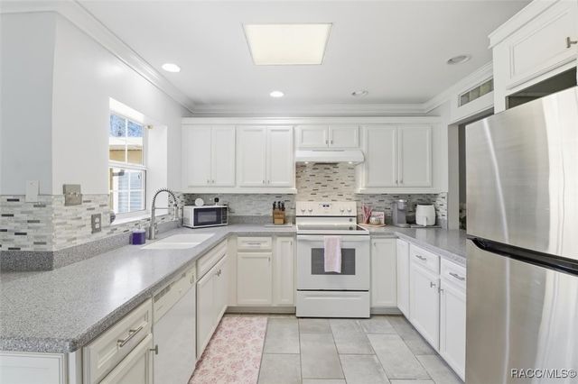 1 Black Cherry Drive, Homosassa, FL 34446