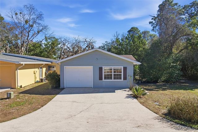 1 Black Cherry Drive, Homosassa, FL 34446