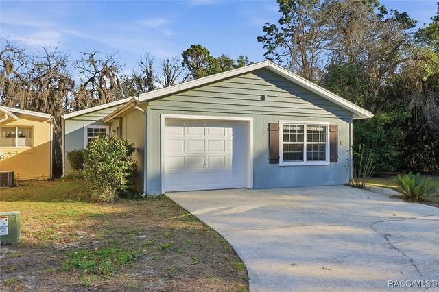 1 Black Cherry Drive, Homosassa, FL 34446