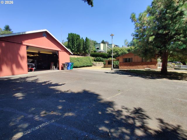 2300 Ne 46TH St, Vancouver, WA 98663
