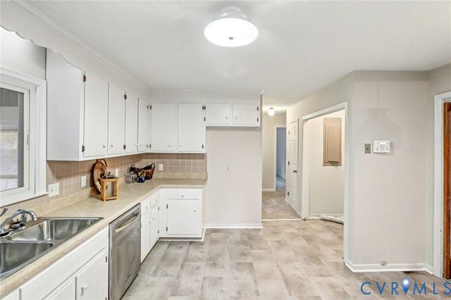 5247 S Prestonwood Ave, Chesterfield, VA 23234