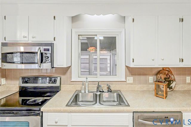 5247 S Prestonwood Ave, Chesterfield, VA 23234