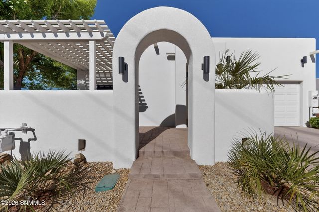 3996 Tayvis Road, Las Cruces, NM 88012