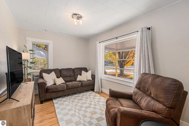 915 Hannah Avenue, Traverse City, MI 49686