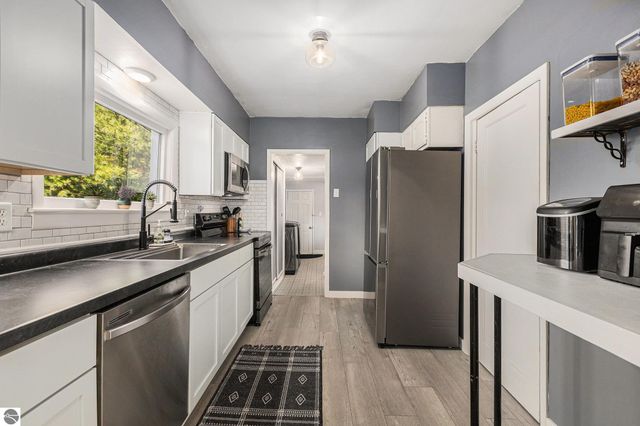 915 Hannah Avenue, Traverse City, MI 49686