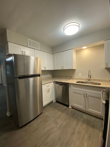 126 Walton Ferry Rd Apt F2, Hendersonville, TN 37075