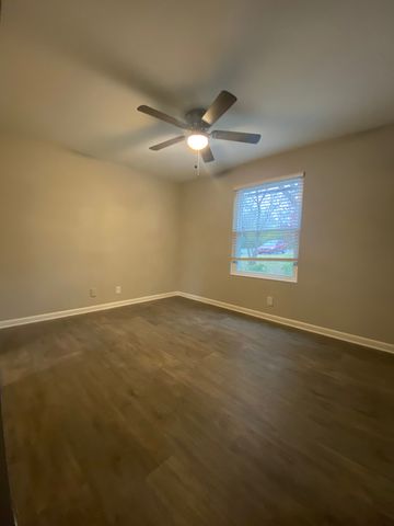 126 Walton Ferry Rd Apt F2, Hendersonville, TN 37075