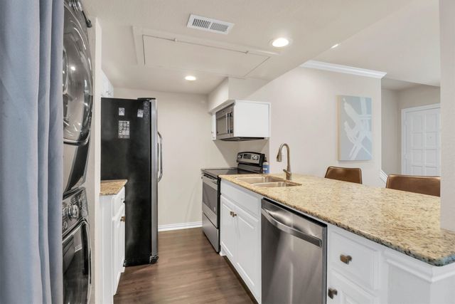 2702 Douglas Avenue 125, Dallas, TX 75219
