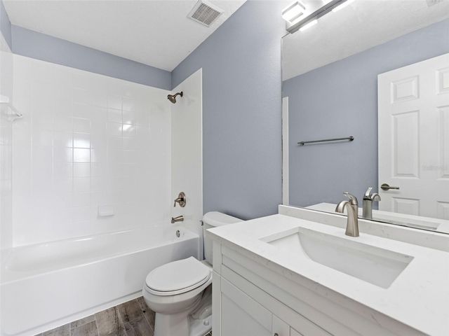 11513 DECLARATION DRIVE, Tampa, FL 33635