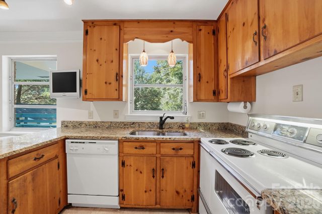 722 Seneca Place, Charlotte, NC 28210