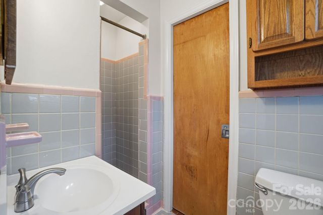 722 Seneca Place, Charlotte, NC 28210