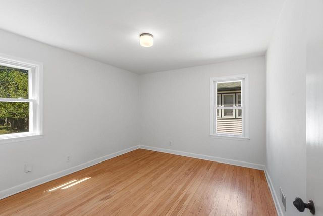 1919 E Norwich AVENUE, Saint Francis, WI 53235