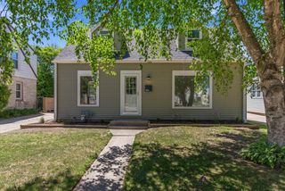 1919 E Norwich AVENUE, Saint Francis, WI 53235