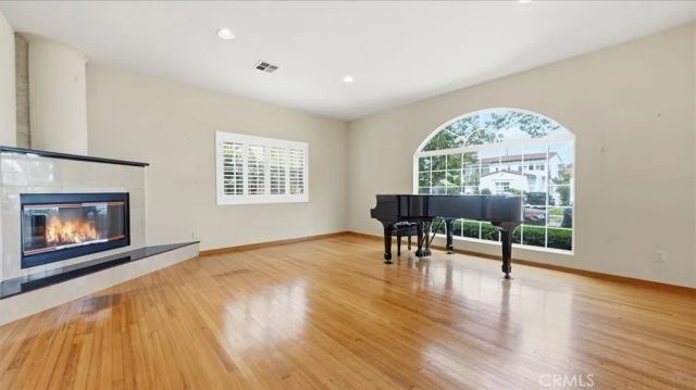 317 S Canon Drive, Beverly Hills, CA 90212