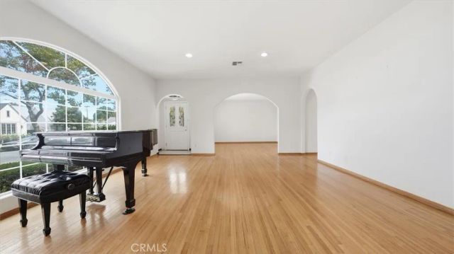 317 S Canon Drive, Beverly Hills, CA 90212