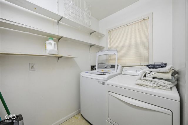 1576 Crest Drive, Shelbyville, IN 46176