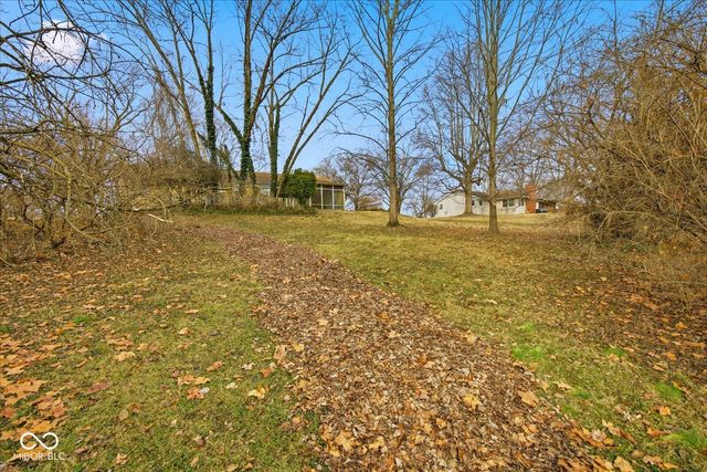 1576 Crest Drive, Shelbyville, IN 46176