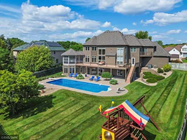 6102 Creek Ridge Court, Minnetonka, MN 55345