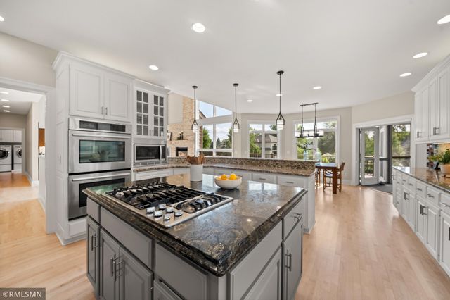6102 Creek Ridge Court, Minnetonka, MN 55345