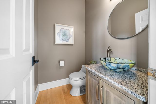 6102 Creek Ridge Court, Minnetonka, MN 55345