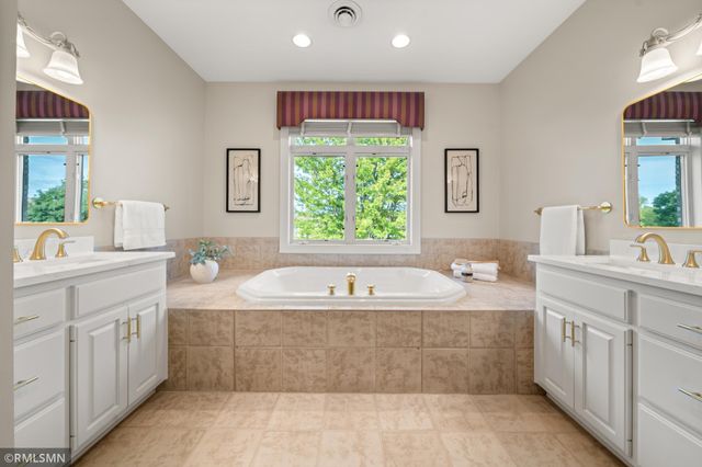 6102 Creek Ridge Court, Minnetonka, MN 55345
