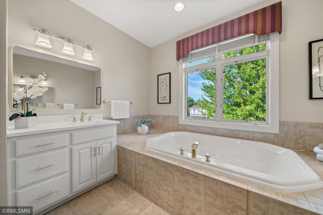 6102 Creek Ridge Court, Minnetonka, MN 55345