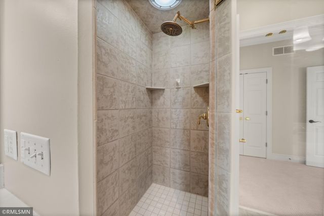 6102 Creek Ridge Court, Minnetonka, MN 55345