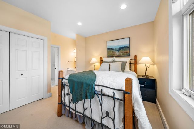 6102 Creek Ridge Court, Minnetonka, MN 55345