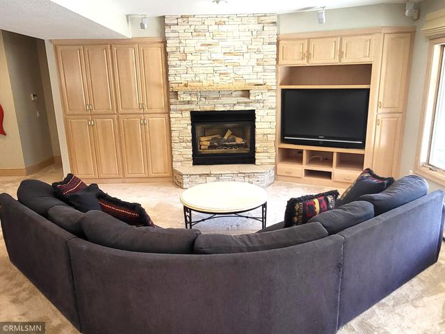 6102 Creek Ridge Court, Minnetonka, MN 55345