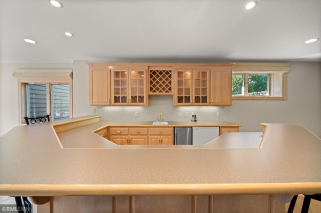 6102 Creek Ridge Court, Minnetonka, MN 55345