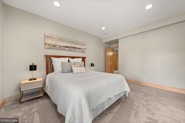 6102 Creek Ridge Court, Minnetonka, MN 55345
