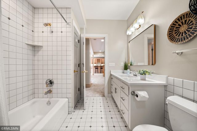 6102 Creek Ridge Court, Minnetonka, MN 55345