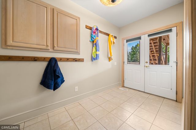 6102 Creek Ridge Court, Minnetonka, MN 55345