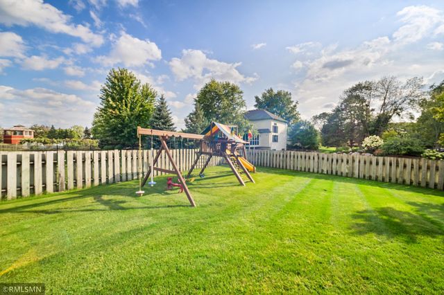 6102 Creek Ridge Court, Minnetonka, MN 55345