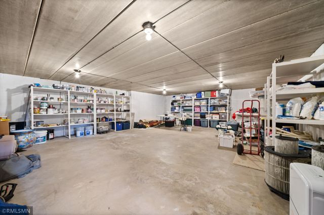 6102 Creek Ridge Court, Minnetonka, MN 55345