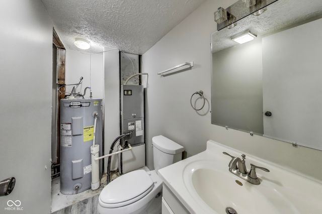 9455 9457 Huggin Hollow Road, Martinsville, IN 46151