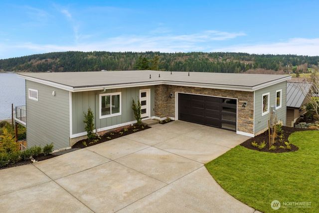 2216 Cleven Park Road, Camano Island, WA 98282