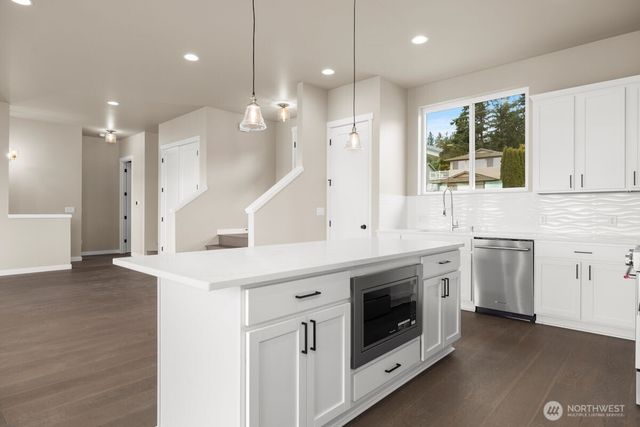 2216 Cleven Park Road, Camano Island, WA 98282