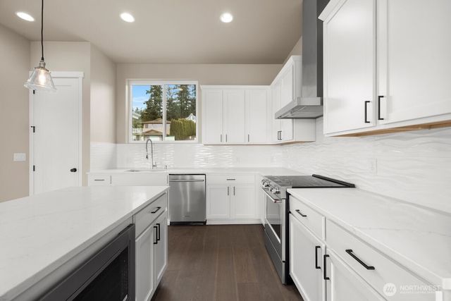 2216 Cleven Park Road, Camano Island, WA 98282