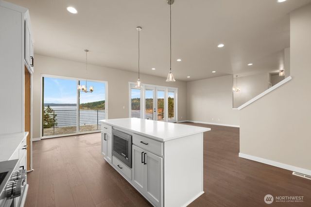 2216 Cleven Park Road, Camano Island, WA 98282