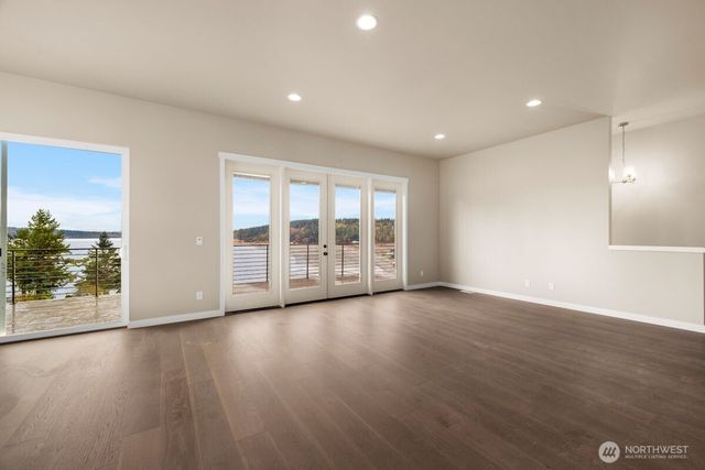 2216 Cleven Park Road, Camano Island, WA 98282