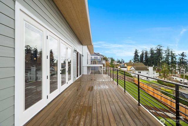 2216 Cleven Park Road, Camano Island, WA 98282